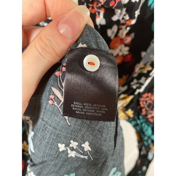 MAEVE Anthropologie Floral Woodland Friends Blouse 0 Rayon Animal Flowy Black - Picture 10 of 10